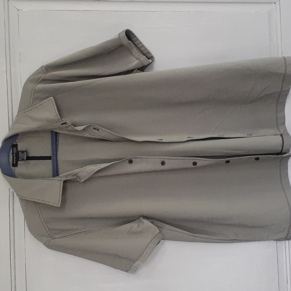 Kenneth Cole Men's short sleeve collared shirt